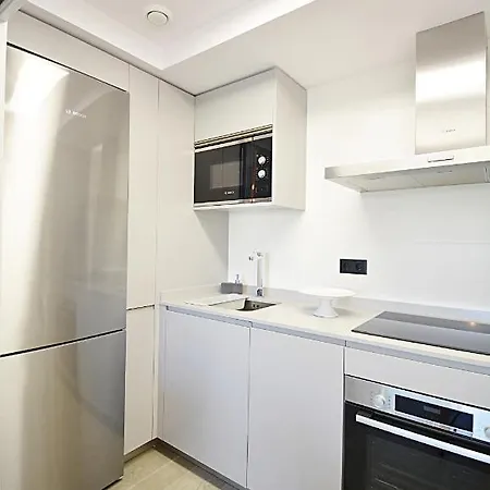 Galihost - Impresionante Con Piscina En